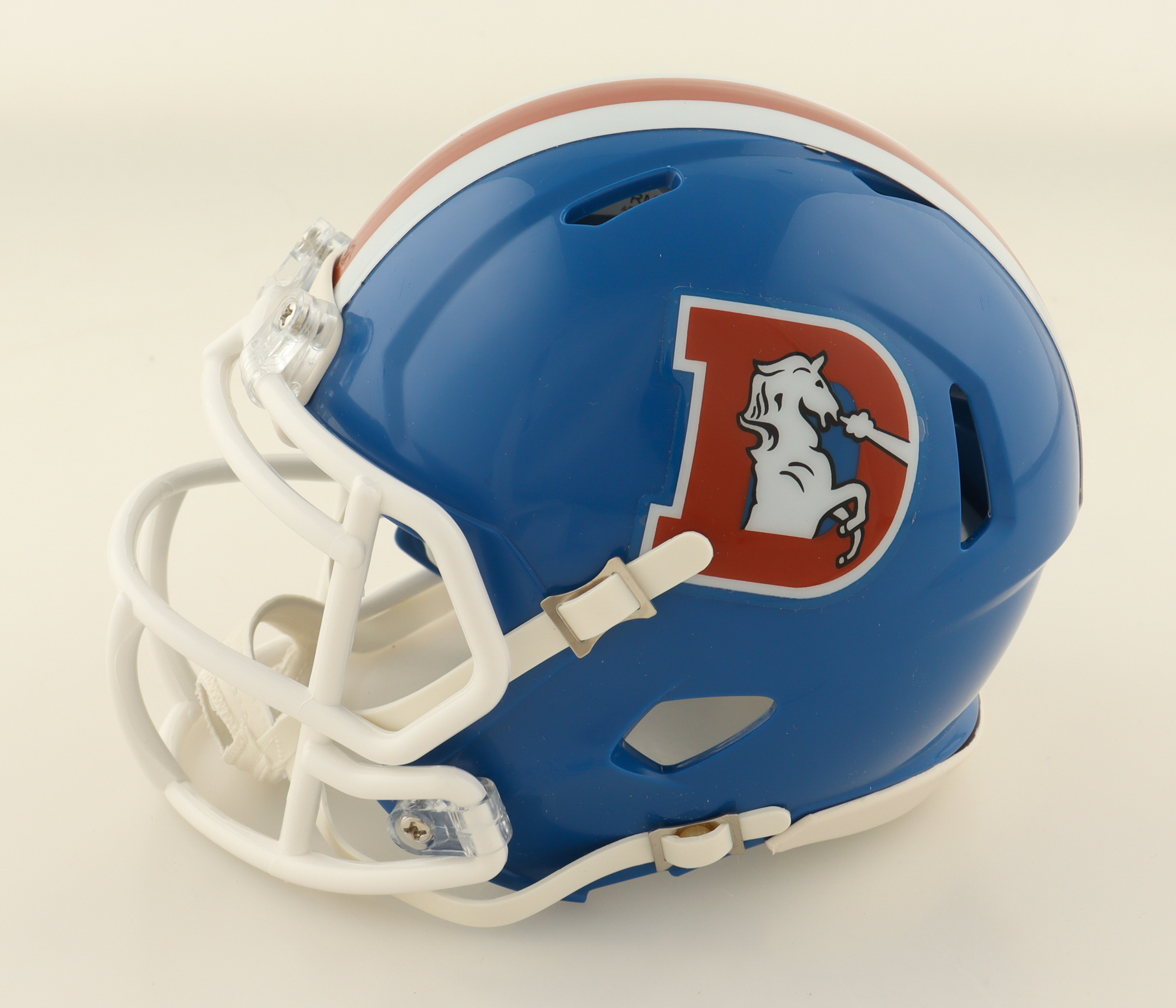 Javonte Williams Signed Broncos Throwback Speed Mini Helmet (Beckett) at PristineAuction.com Javonte Williams Signed Broncos Throwback Speed Mini Helmet (Beckett) at PristineAuction.com