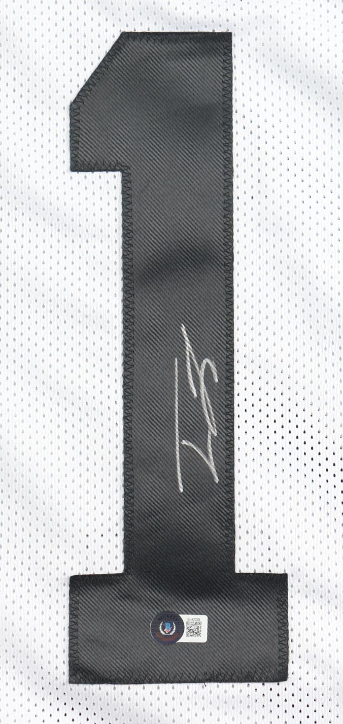 Tre Tucker Signed Jersey (Beckett) at PristineAuction.com Tre Tucker Signed Jersey (Beckett) at PristineAuction.com