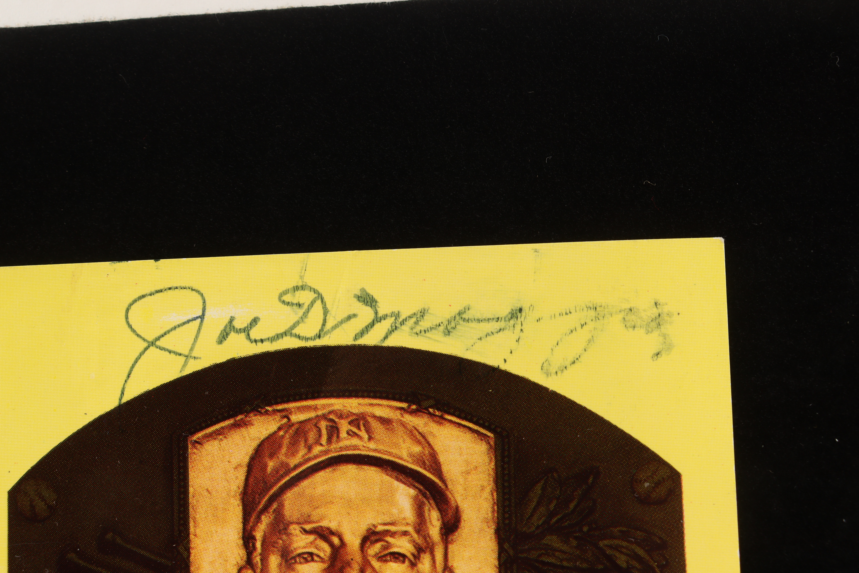 Joe DiMaggio Signed Hall of Fame Plaque Postcard (Beckett) at PristineAuction.com Joe DiMaggio Signed Hall of Fame Plaque Postcard (Beckett) at PristineAuction.com