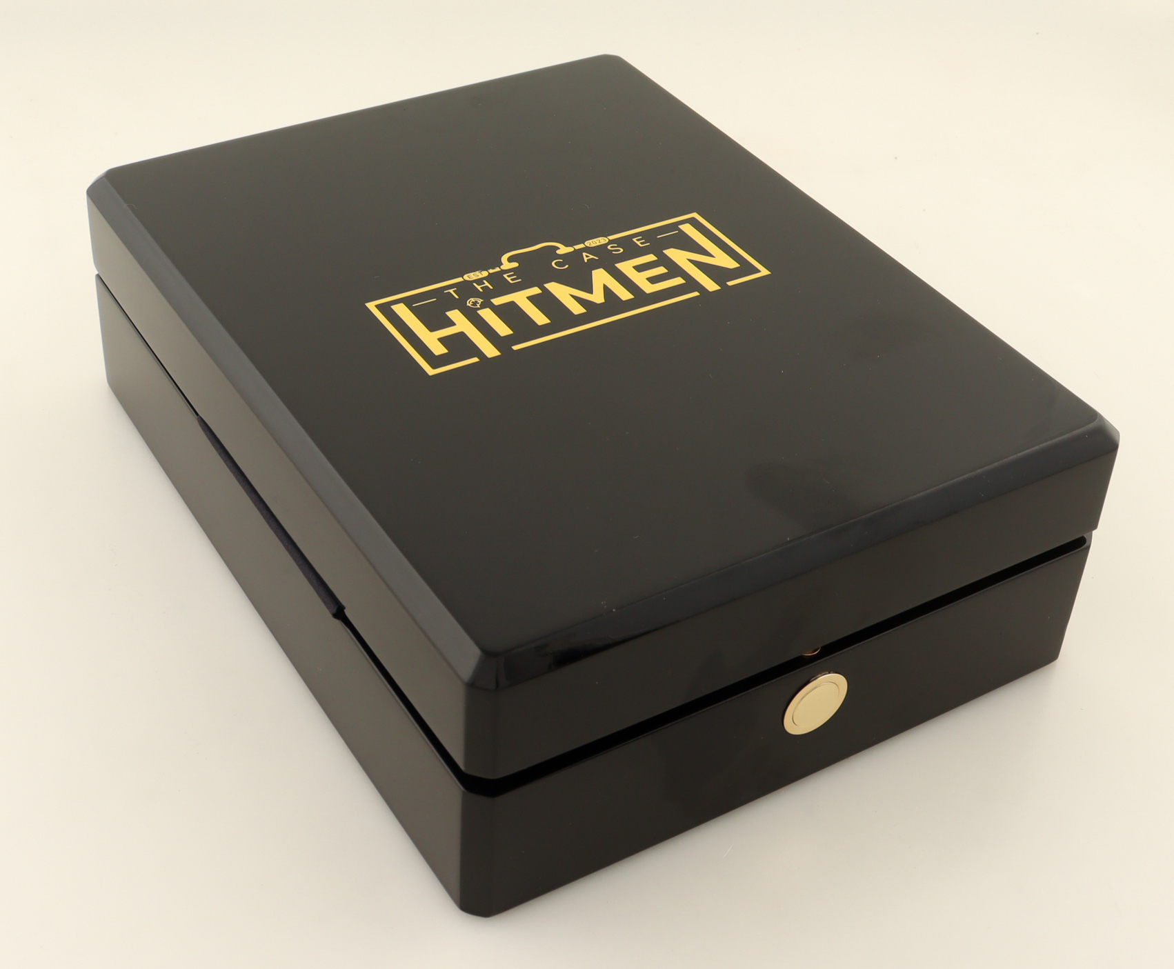 Mando Mania 2025 “Case Hitman” Custom Art Card Artist Proof #420 #1/1 at PristineAuction.com Mando Mania 2025 “Case Hitman” Custom Art Card Artist Proof #420 #1/1 at PristineAuction.com