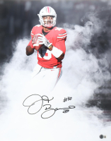 J. T. Barrett Signed Ohio State Buckeyes 16x20 Photo (Beckett) at PristineAuction.com