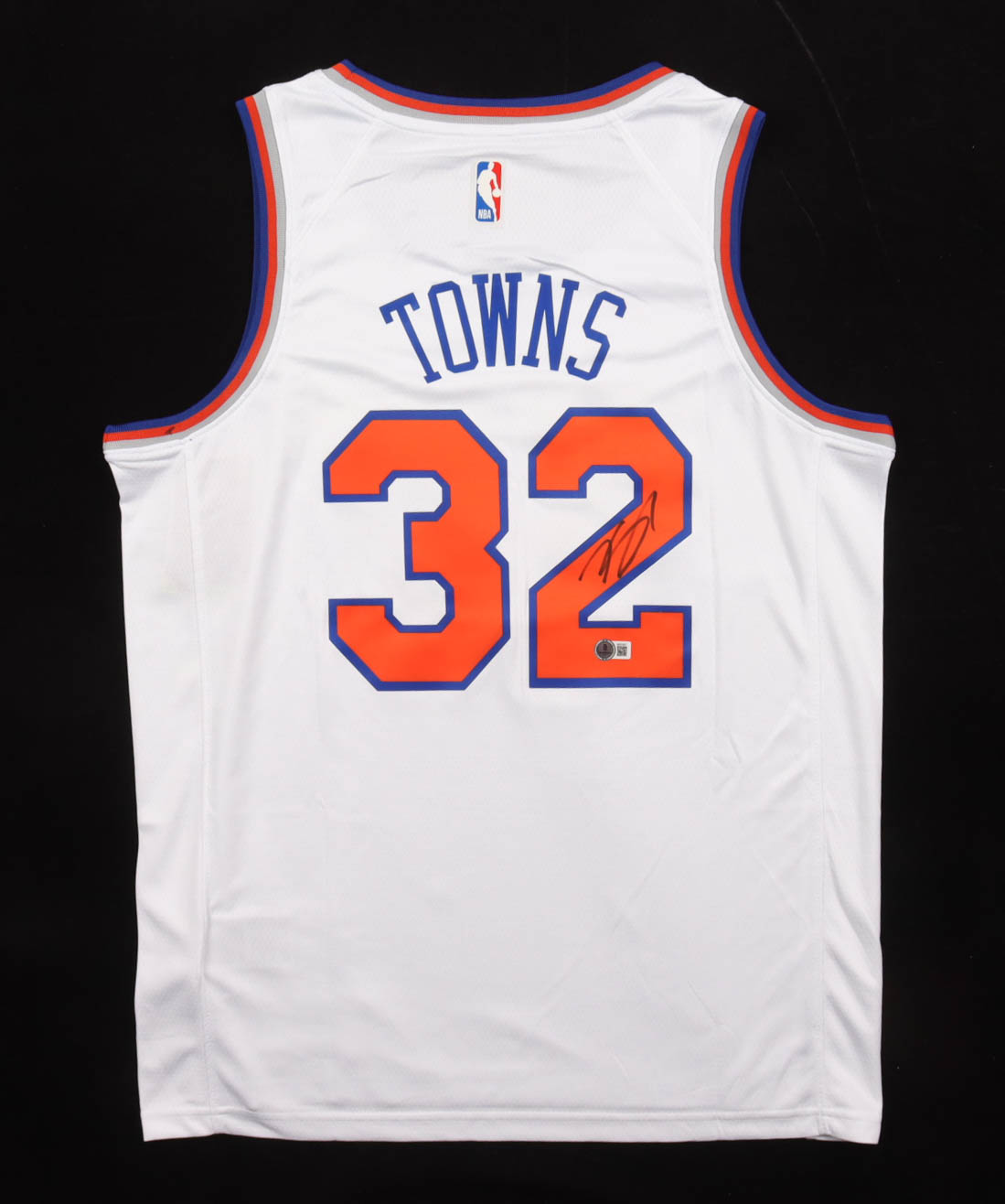 Karl-Anthony Towns Signed Knicks Nike Authentic Jersey (Beckett) at PristineAuction.com Karl-Anthony Towns Signed Knicks Nike Authentic Jersey (Beckett) at PristineAuction.com