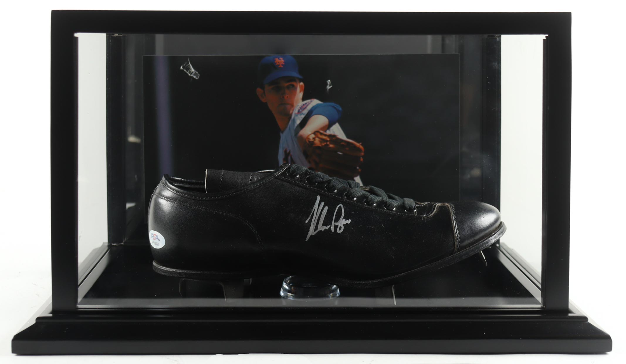 Nolan Ryan Signed Vintage Leather Baseball Cleat With Display Case (PSA) at PristineAuction.com Nolan Ryan Signed Vintage Leather Baseball Cleat With Display Case (PSA) at PristineAuction.com