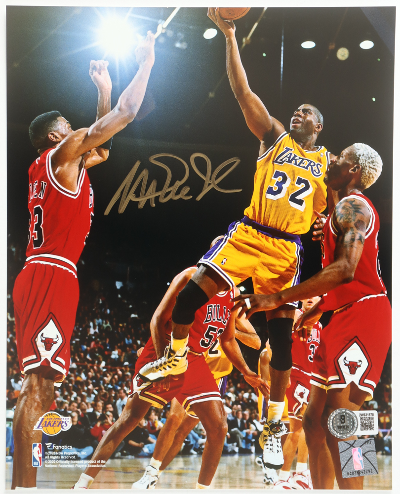 Magic Johnson Signed Lakers 8x10 Photo (Beckett) at PristineAuction.com Magic Johnson Signed Lakers 8x10 Photo (Beckett) at PristineAuction.com