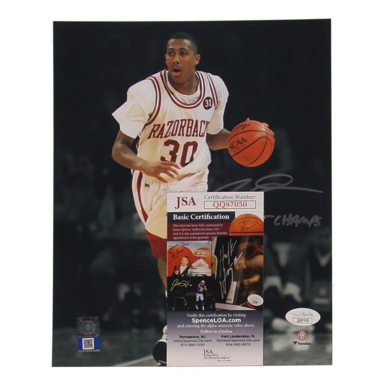 Scotty Thurman Signed Arkansas Razorbacks 8x10 Photo Inscribed "94 Nat Champs" (JSA) at PristineAuction.com Scotty Thurman Signed Arkansas Razorbacks 8x10 Photo Inscribed "94 Nat Champs" (JSA) at PristineAuction.com