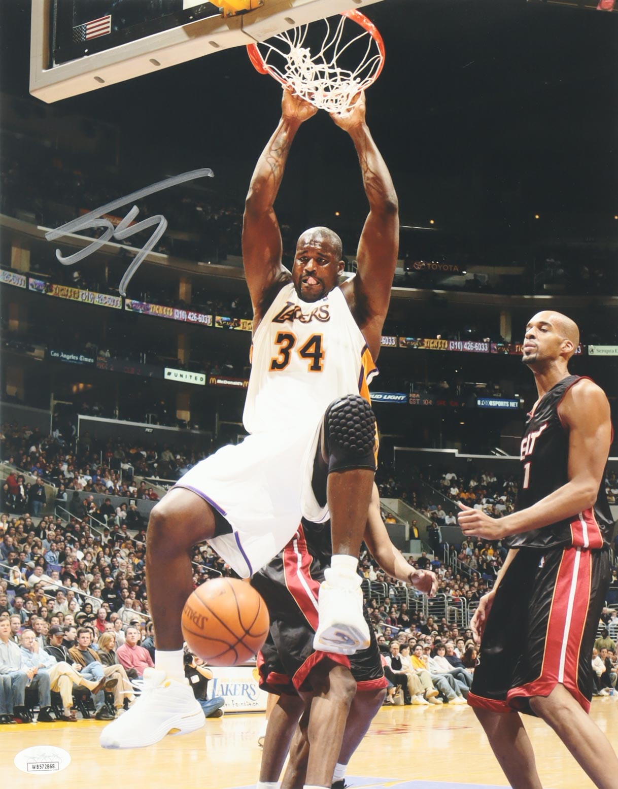 Shaquille O'Neal Signed Lakers 11x14 Photo (JSA) at PristineAuction.com Shaquille O'Neal Signed Lakers 11x14 Photo (JSA) at PristineAuction.com