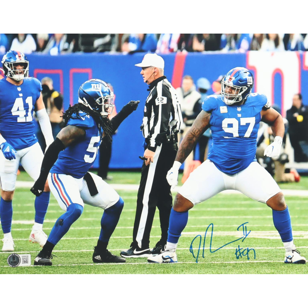 Dexter Lawrence II Signed Giants 11x14 Photo (Beckett) at PristineAuction.com