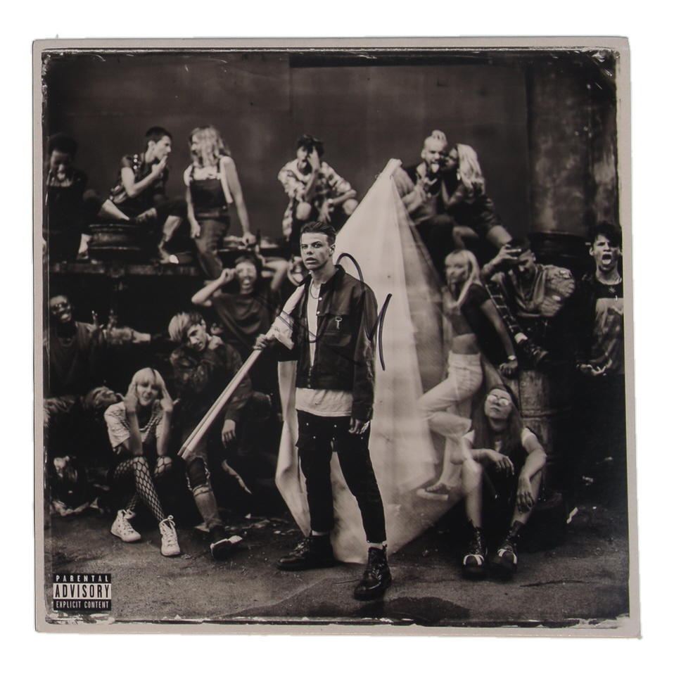 Yungblud Signed "The Underrated Youth" 12x12 Album Sleeve (ACOA) at PristineAuction.com Yungblud Signed "The Underrated Youth" 12x12 Album Sleeve (ACOA) at PristineAuction.com