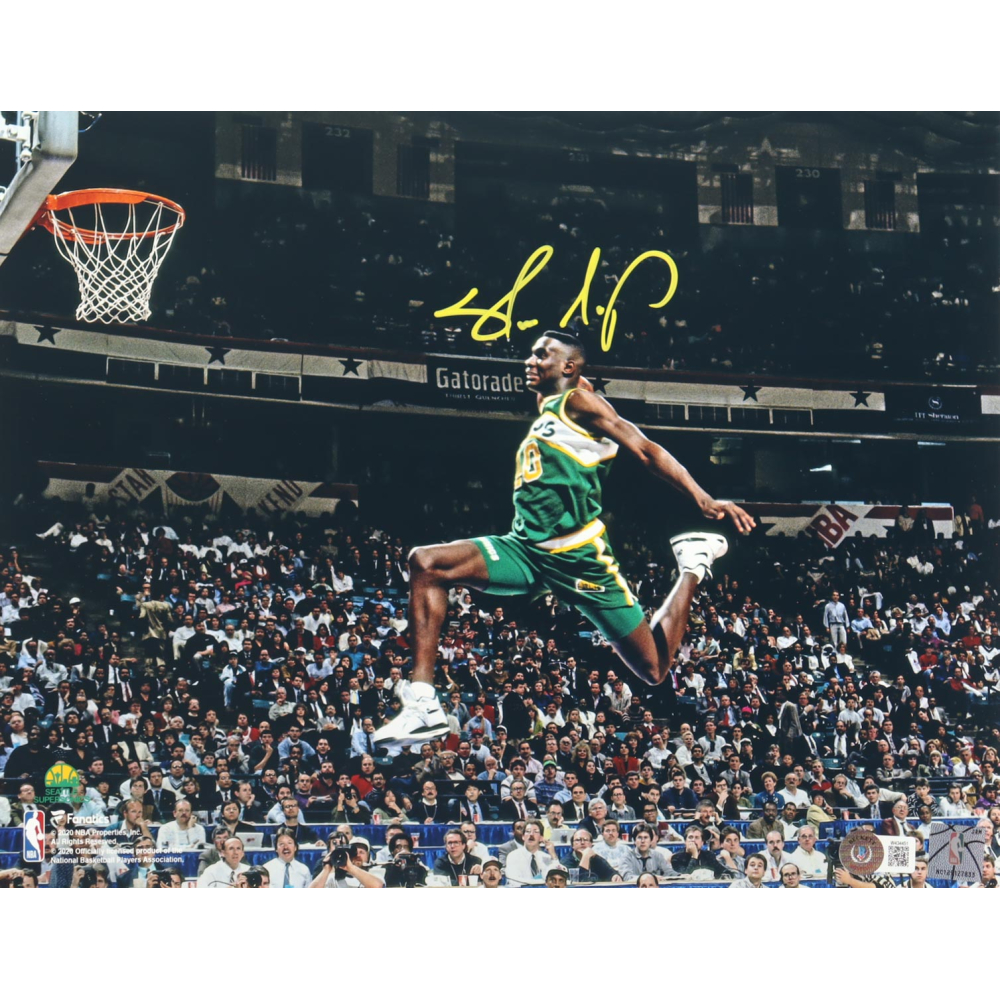 Shawn Kemp Signed SuperSonics 11x14 Photo (Beckett) at PristineAuction.com