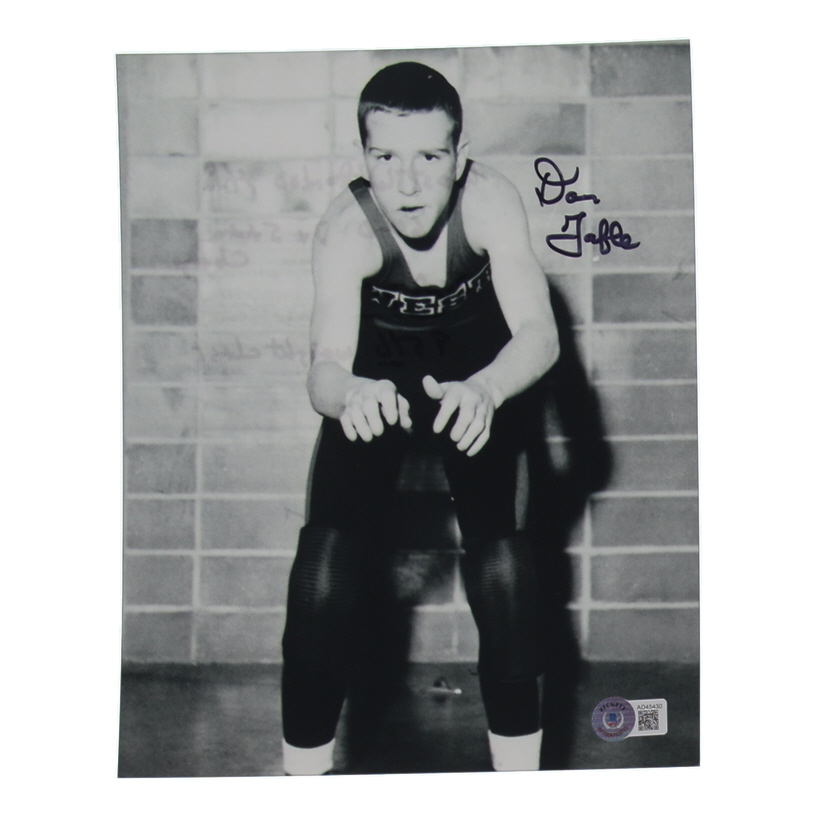 Dan Gable Signed 8x10 Photo (Beckett) at PristineAuction.com Dan Gable Signed 8x10 Photo (Beckett) at PristineAuction.com