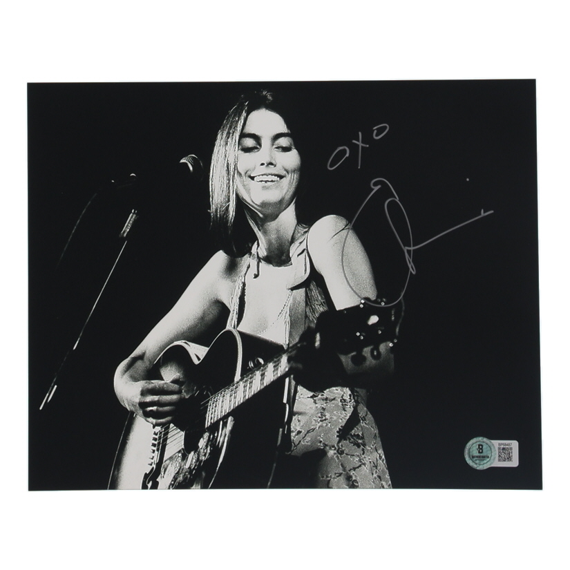 Emmylou Harris Signed 8x10 Photo (Beckett) at PristineAuction.com Emmylou Harris Signed 8x10 Photo (Beckett) at PristineAuction.com