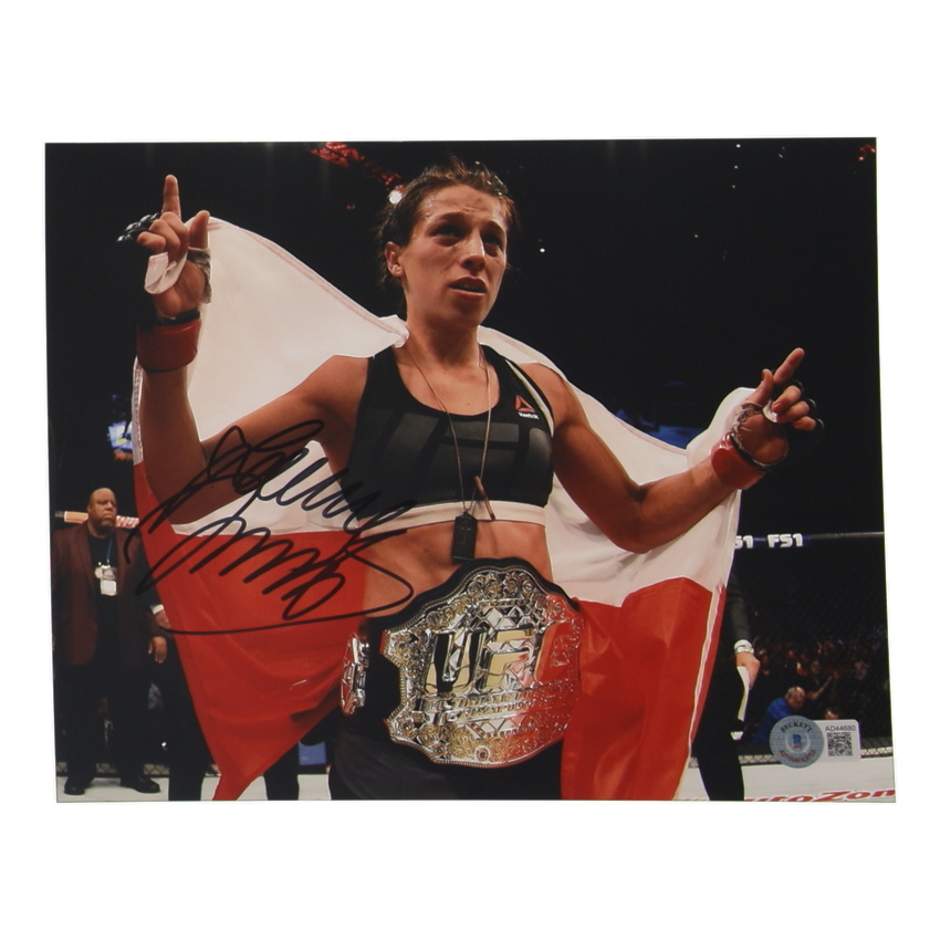 Joanna Jedrzejczyk Signed UFC 8x10 Photo (Beckett) at PristineAuction.com Joanna Jedrzejczyk Signed UFC 8x10 Photo (Beckett) at PristineAuction.com
