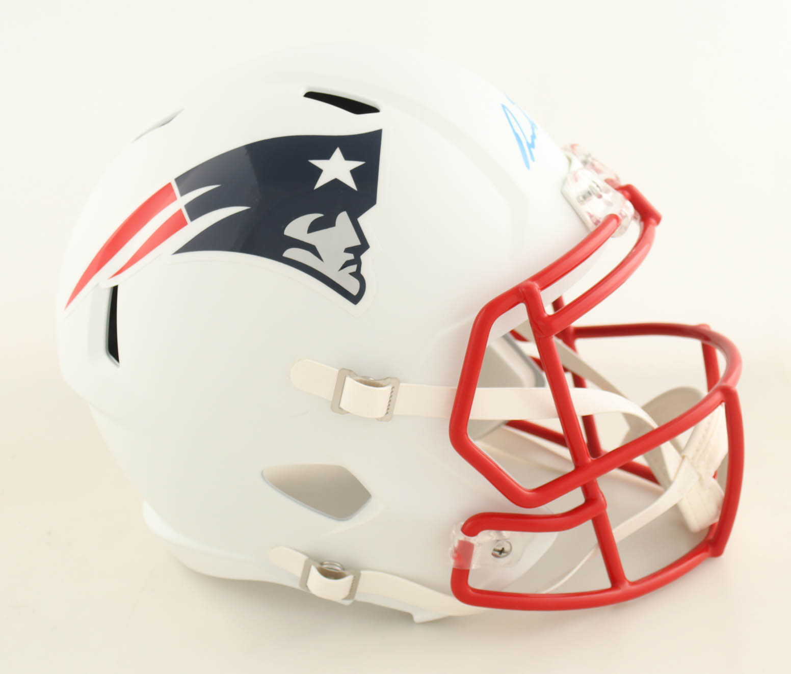Rhamondre Stevenson Signed Patriots Full-Size Flat-White Speed Helmet (JSA) at PristineAuction.com Rhamondre Stevenson Signed Patriots Full-Size Flat-White Speed Helmet (JSA) at PristineAuction.com