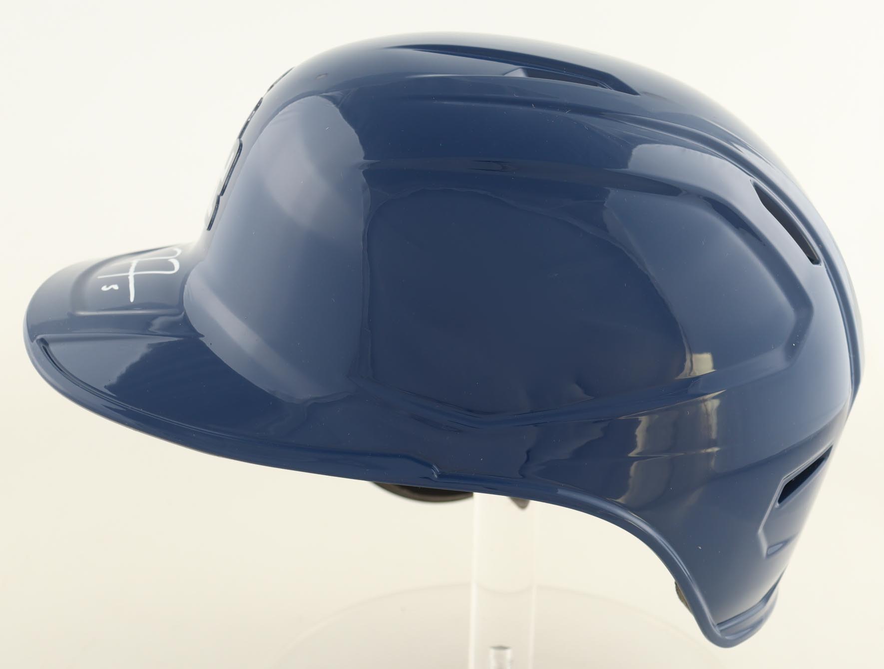 Freddie Freeman Signed Dodgers Full-Size Batting Helmet (MLB) at PristineAuction.com Freddie Freeman Signed Dodgers Full-Size Batting Helmet (MLB) at PristineAuction.com