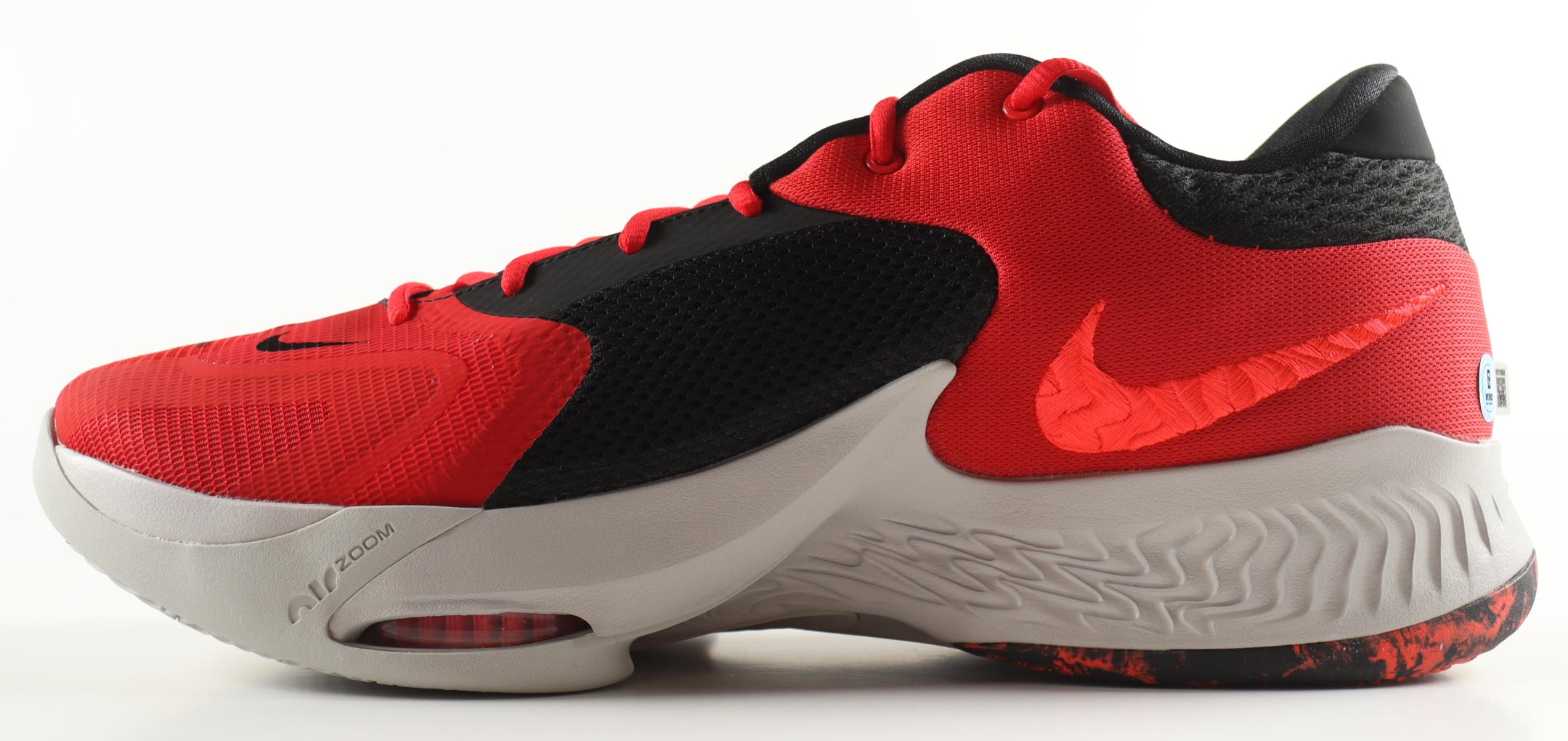 Giannis Antetokounmpo Signed Player Edition Basketball Shoe (Beckett) at PristineAuction.com Giannis Antetokounmpo Signed Player Edition Basketball Shoe (Beckett) at PristineAuction.com