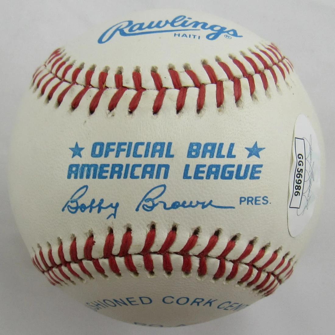 George Brett Signed OAL Baseball (JSA) at PristineAuction.com George Brett Signed OAL Baseball (JSA) at PristineAuction.com
