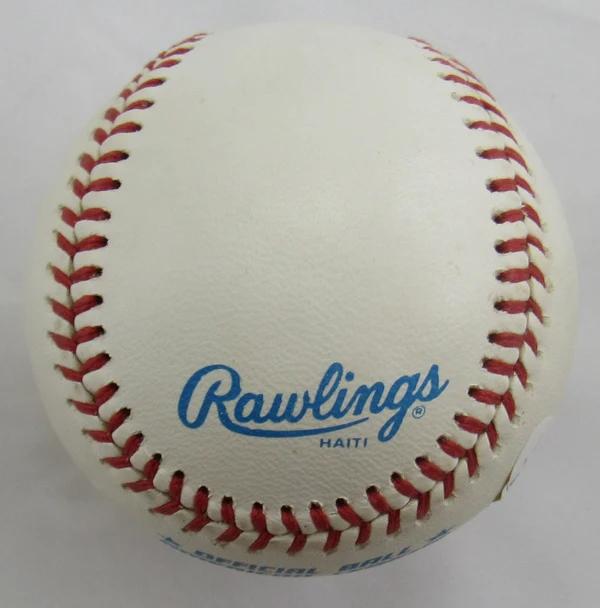 George Brett Signed OAL Baseball (JSA) at PristineAuction.com George Brett Signed OAL Baseball (JSA) at PristineAuction.com