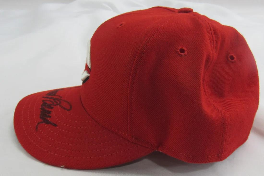 Johnny Bench Signed Reds Hat (Fleer) at PristineAuction.com Johnny Bench Signed Reds Hat (Fleer) at PristineAuction.com