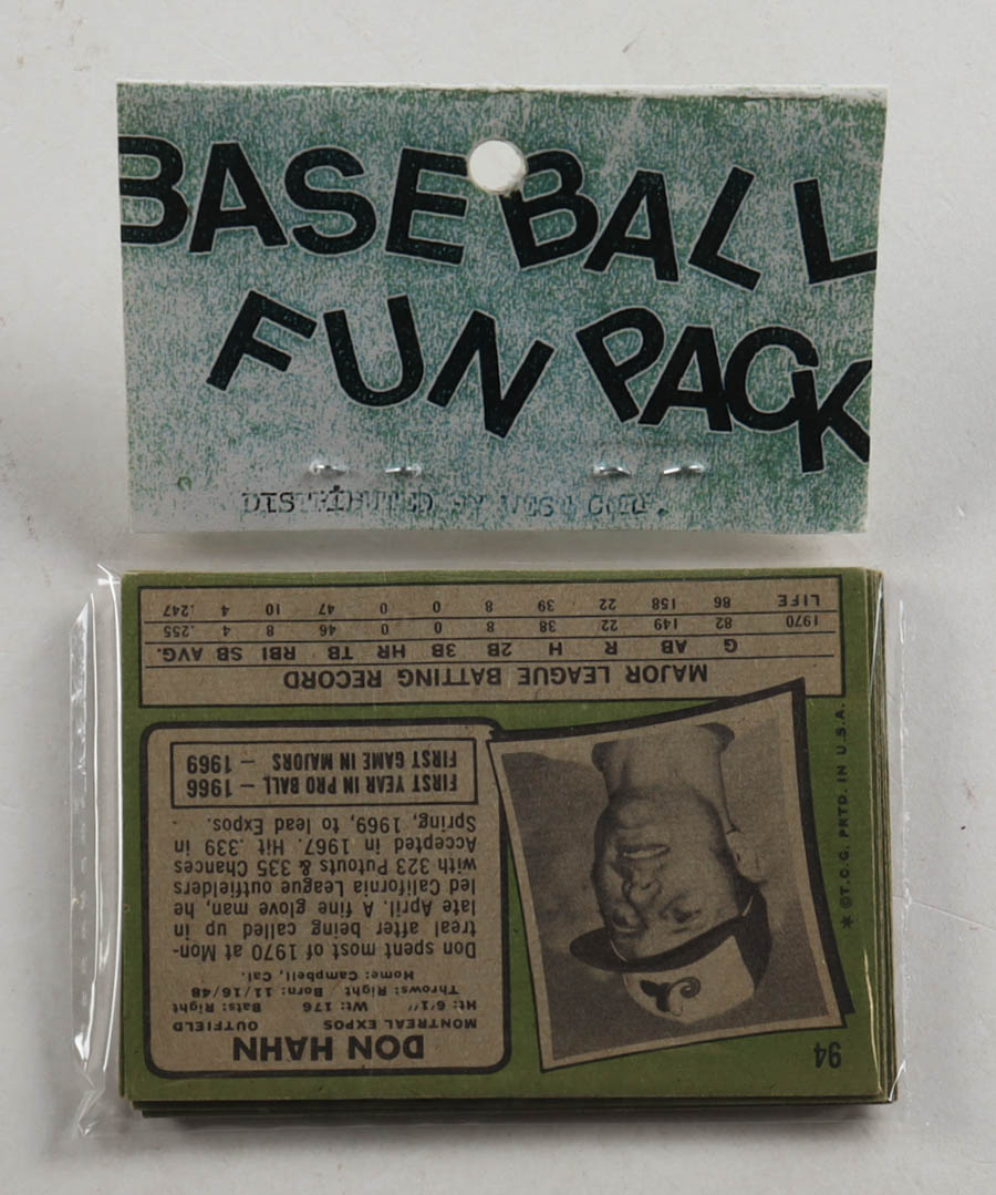 1971 Topps Baseball Card Fun Pack with (10) Cards at PristineAuction.com 1971 Topps Baseball Card Fun Pack with (10) Cards at PristineAuction.com