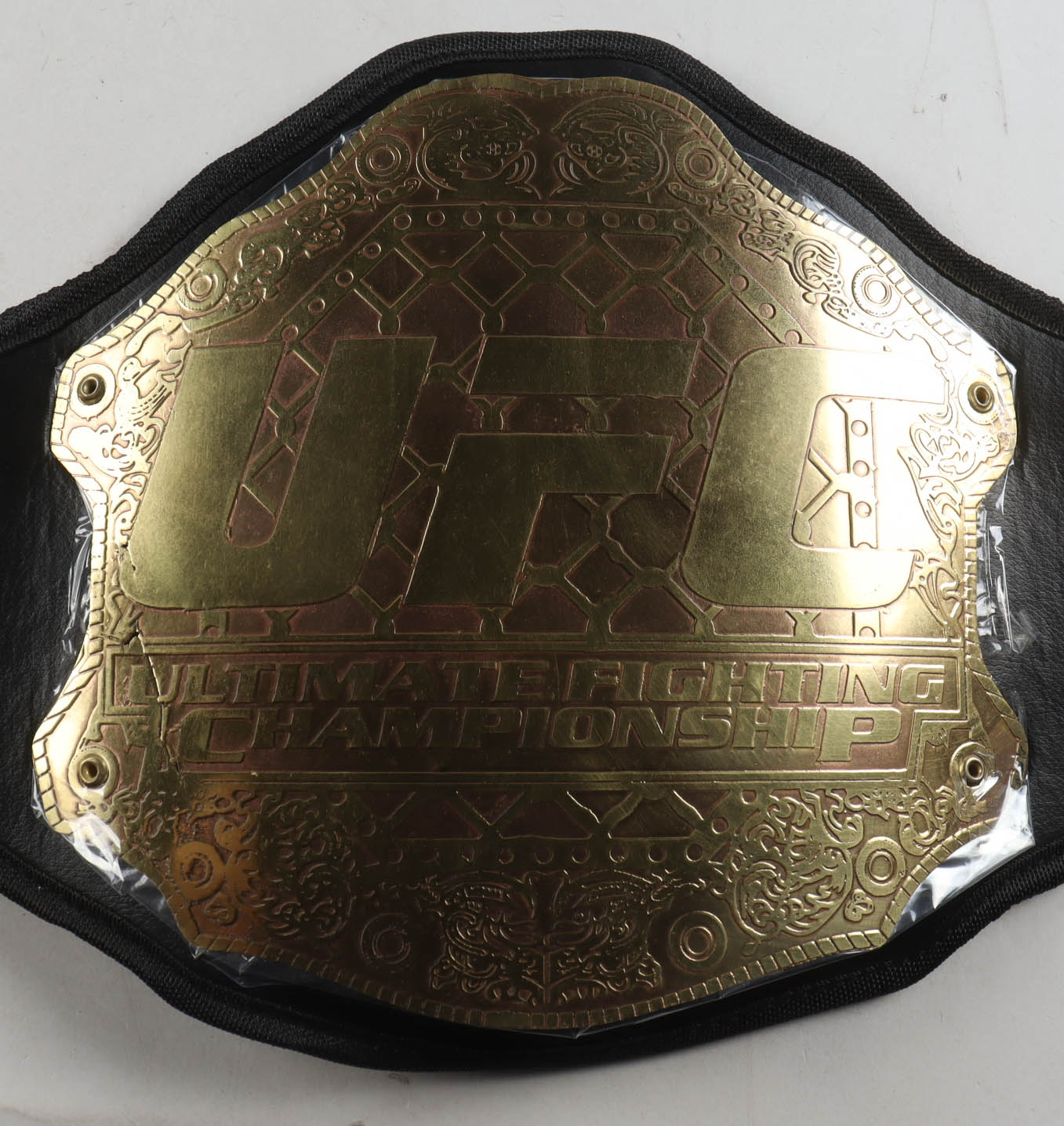 Dustin Poirier Signed Full-Size UFC Championship Belt (JSA) at PristineAuction.com Dustin Poirier Signed Full-Size UFC Championship Belt (JSA) at PristineAuction.com