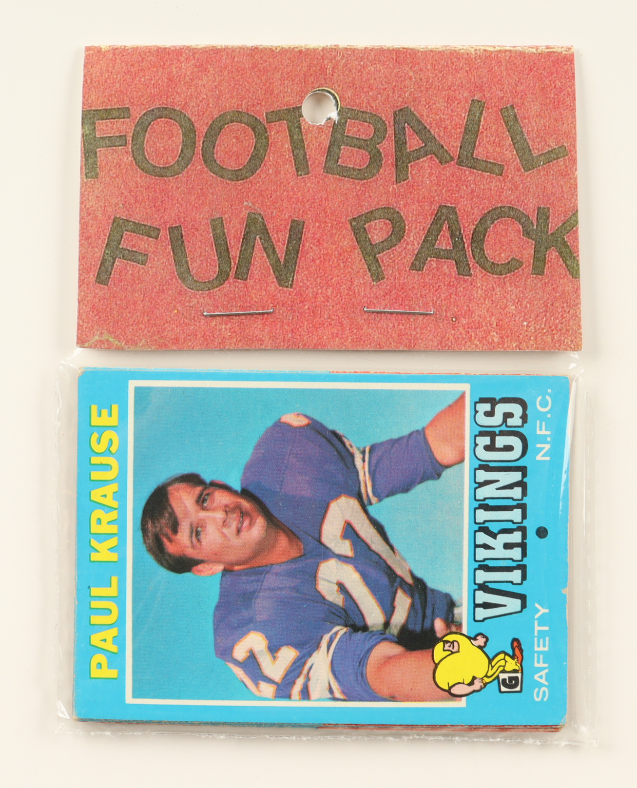 1971 Topps Football Card Fun Pack with (10) Cards at PristineAuction.com 1971 Topps Football Card Fun Pack with (10) Cards at PristineAuction.com
