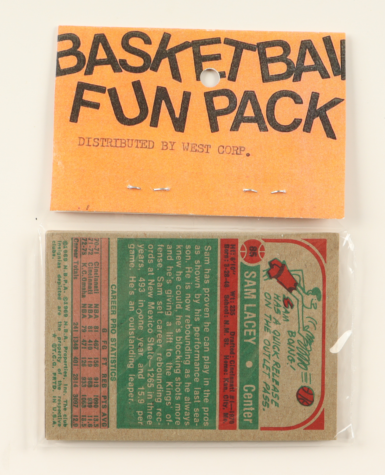 1973-74 Topps Basketball Card Fun Pack with (10) Cards at PristineAuction.com 1973-74 Topps Basketball Card Fun Pack with (10) Cards at PristineAuction.com