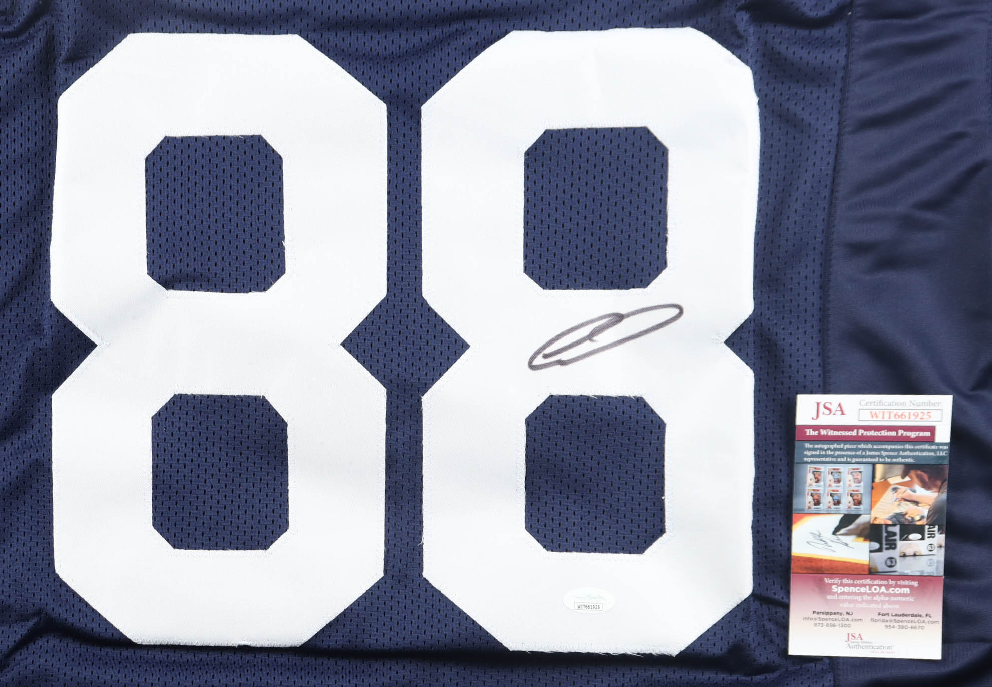 CeeDee Lamb Signed Jersey (JSA) at PristineAuction.com CeeDee Lamb Signed Jersey (JSA) at PristineAuction.com