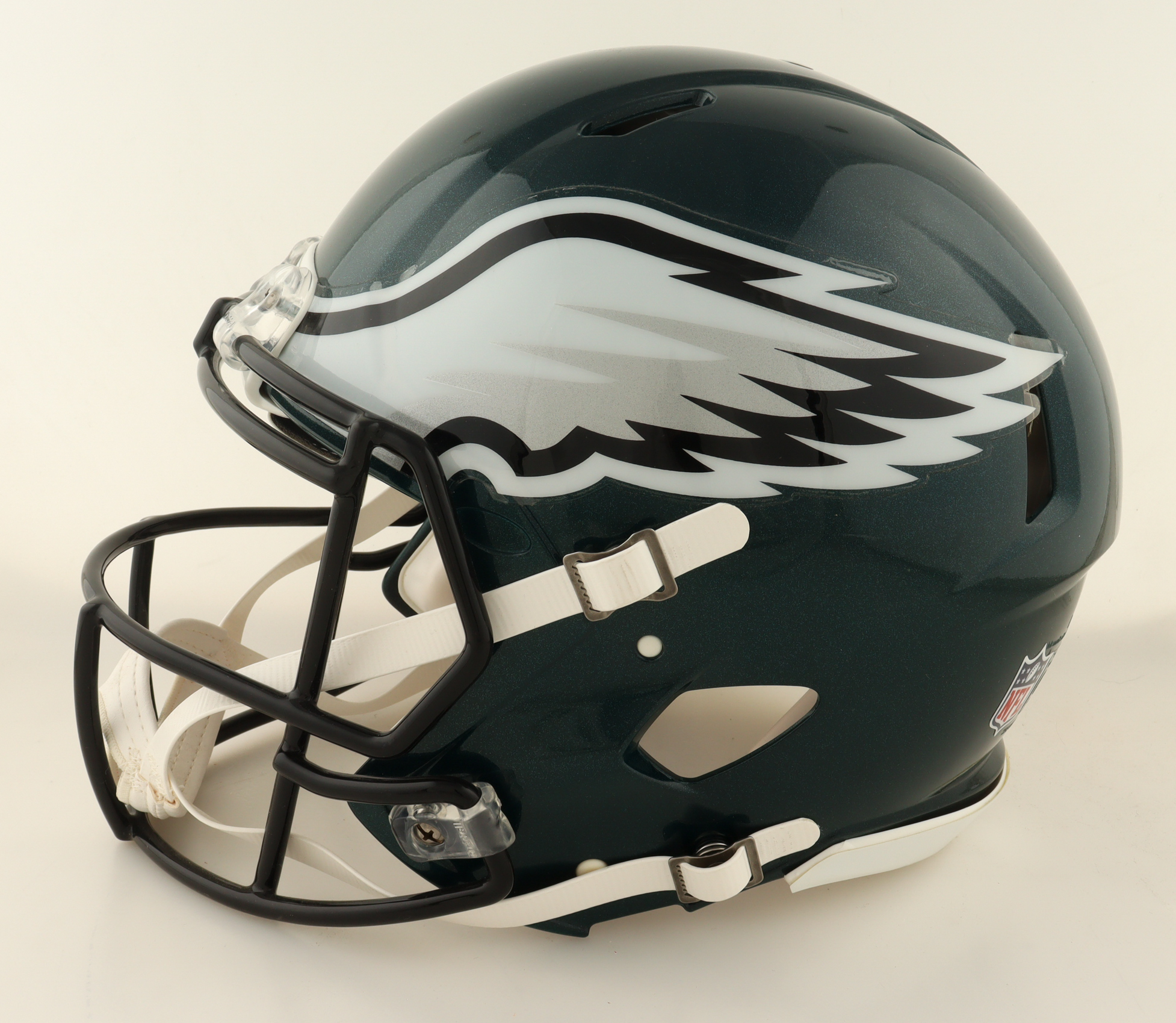 Saquon Barkley Signed Eagles Full-Size Authentic On-Field Speed Helmet (Beckett) at PristineAuction.com Saquon Barkley Signed Eagles Full-Size Authentic On-Field Speed Helmet (Beckett) at PristineAuction.com