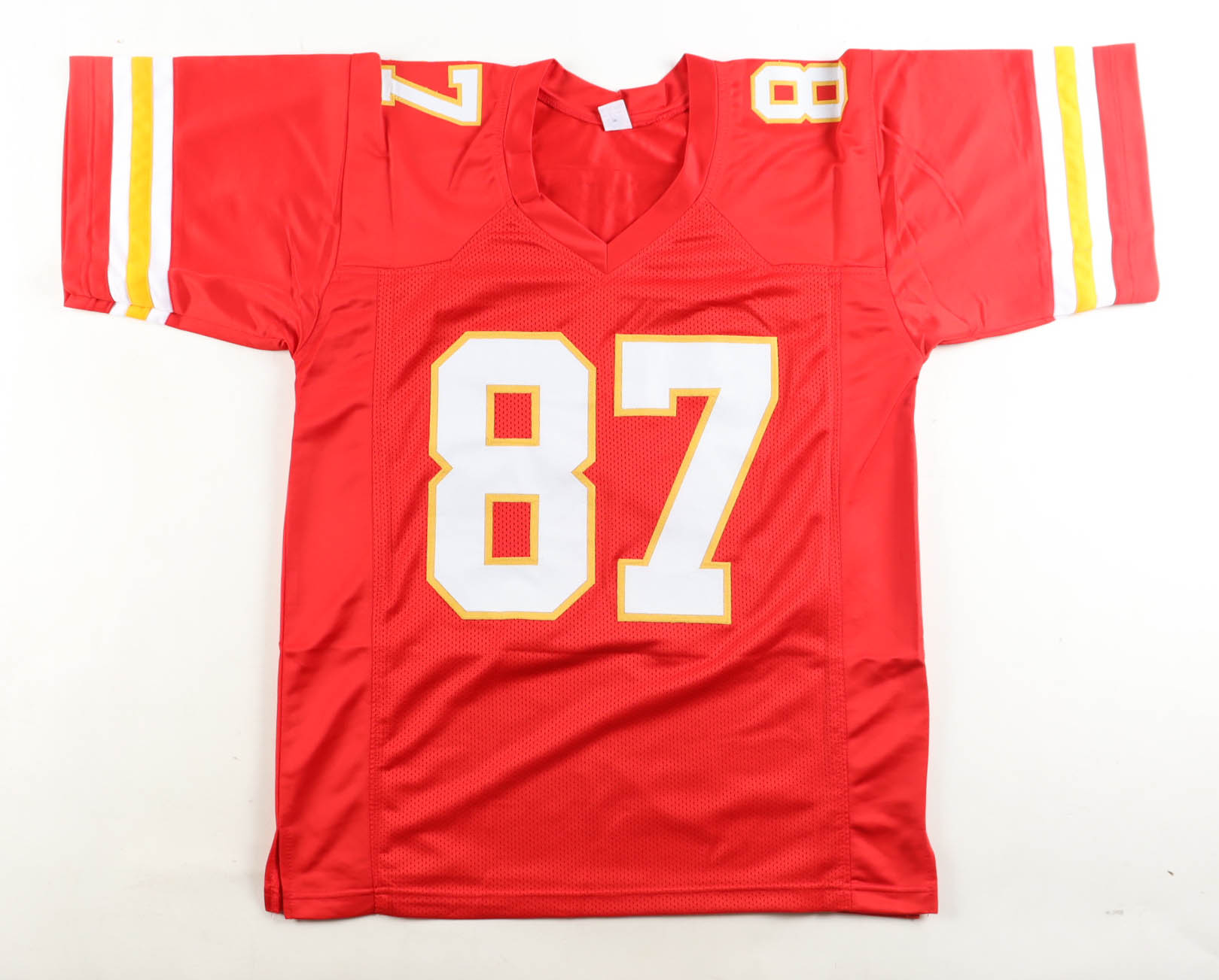 Travis Kelce Signed Jersey (JSA) at PristineAuction.com Travis Kelce Signed Jersey (JSA) at PristineAuction.com