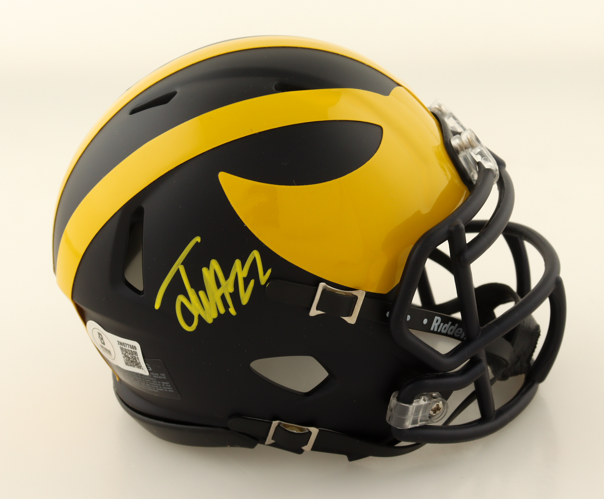 Justice Haynes Signed Michigan Wolverines Speed Mini Helmet (Beckett) at PristineAuction.com Justice Haynes Signed Michigan Wolverines Speed Mini Helmet (Beckett) at PristineAuction.com