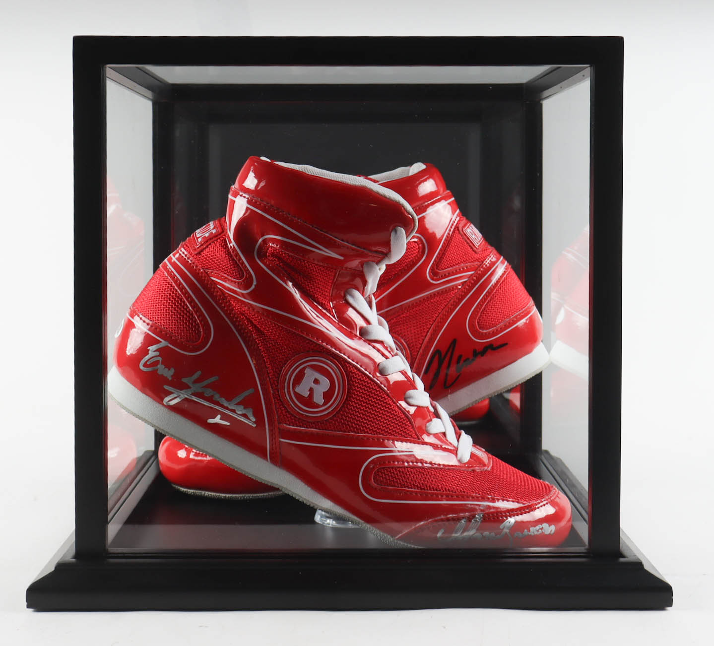 Julio Cessar Chavez, Marco Antonio Barrera & Erik Morales Signed Set of (2) Ringside Professional Boxing Shoes with Display Case (JSA) at PristineAuction.com Julio Cessar Chavez, Marco Antonio Barrera & Erik Morales Signed Set of (2) Ringside Professional Boxing Shoes with Display Case (JSA) at PristineAuction.com