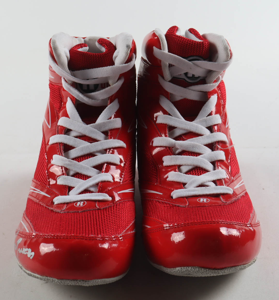 Julio Cessar Chavez, Marco Antonio Barrera & Erik Morales Signed Set of (2) Ringside Professional Boxing Shoes with Display Case (JSA) at PristineAuction.com Julio Cessar Chavez, Marco Antonio Barrera & Erik Morales Signed Set of (2) Ringside Professional Boxing Shoes with Display Case (JSA) at PristineAuction.com