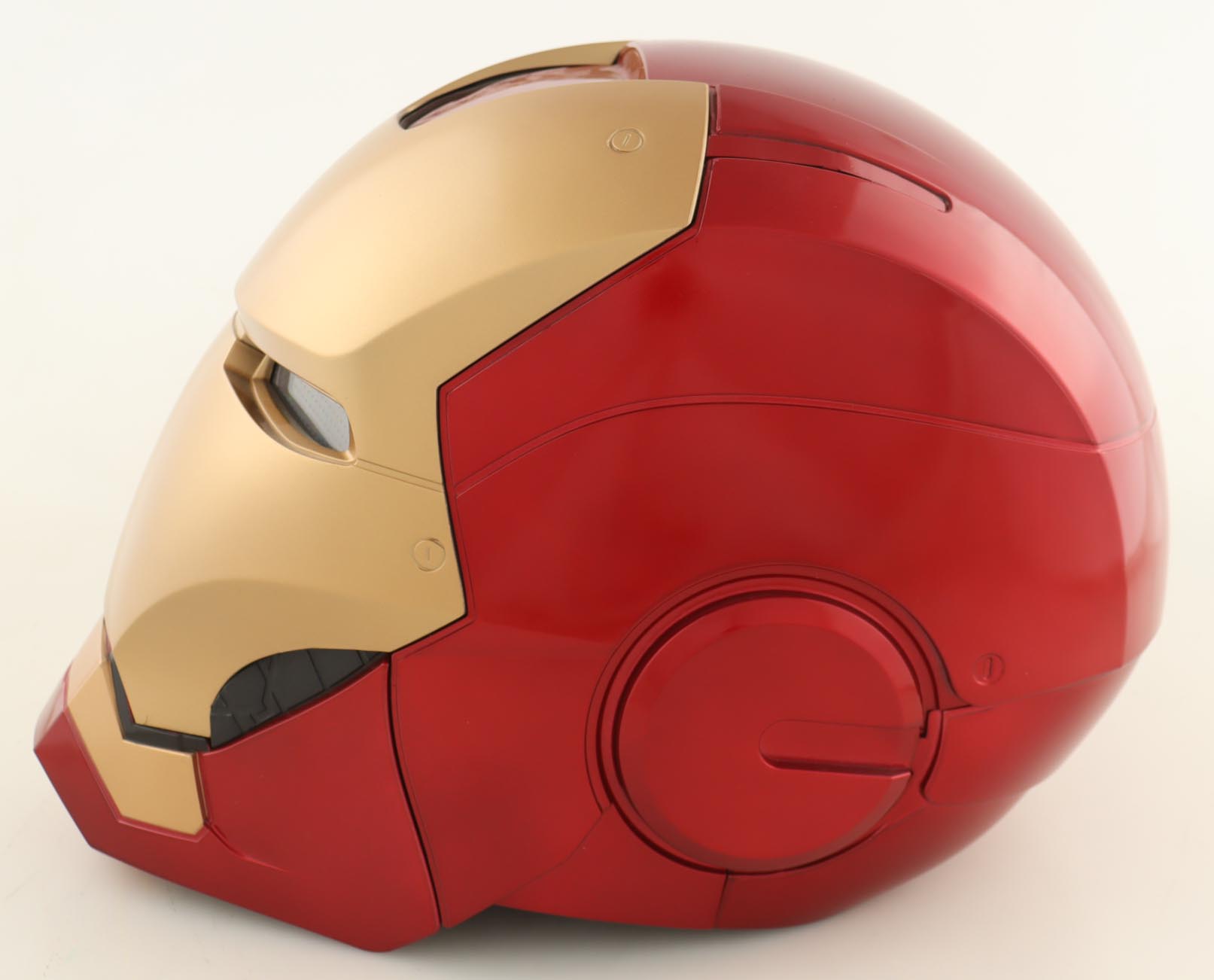 Robert Downey Jr. Signed "Iron Man" Marvel Legends Series Electronic Helmet (Beckett) at PristineAuction.com Robert Downey Jr. Signed "Iron Man" Marvel Legends Series Electronic Helmet (Beckett) at PristineAuction.com