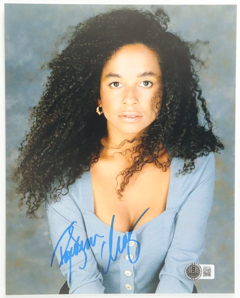 Rae Dawn Chong Signed 8x10 Photo (Beckett) at PristineAuction.com Rae Dawn Chong Signed 8x10 Photo (Beckett) at PristineAuction.com