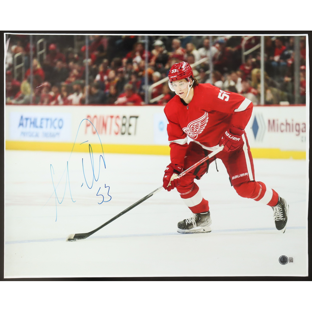 Moritz Seider Signed Red Wings 16x20 Photo (Beckett) at PristineAuction.com