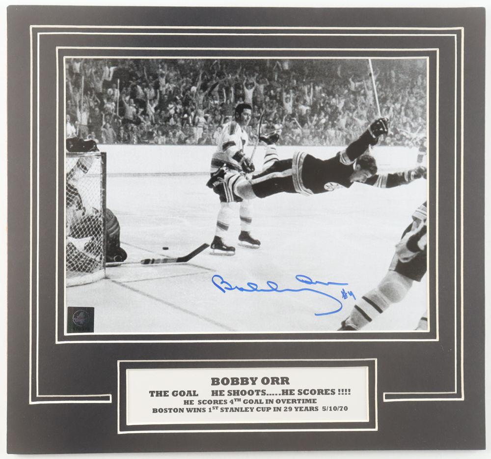 Bobby Orr Signed Bruins Custom Matted Photo (GNR) at PristineAuction.com Bobby Orr Signed Bruins Custom Matted Photo (GNR) at PristineAuction.com