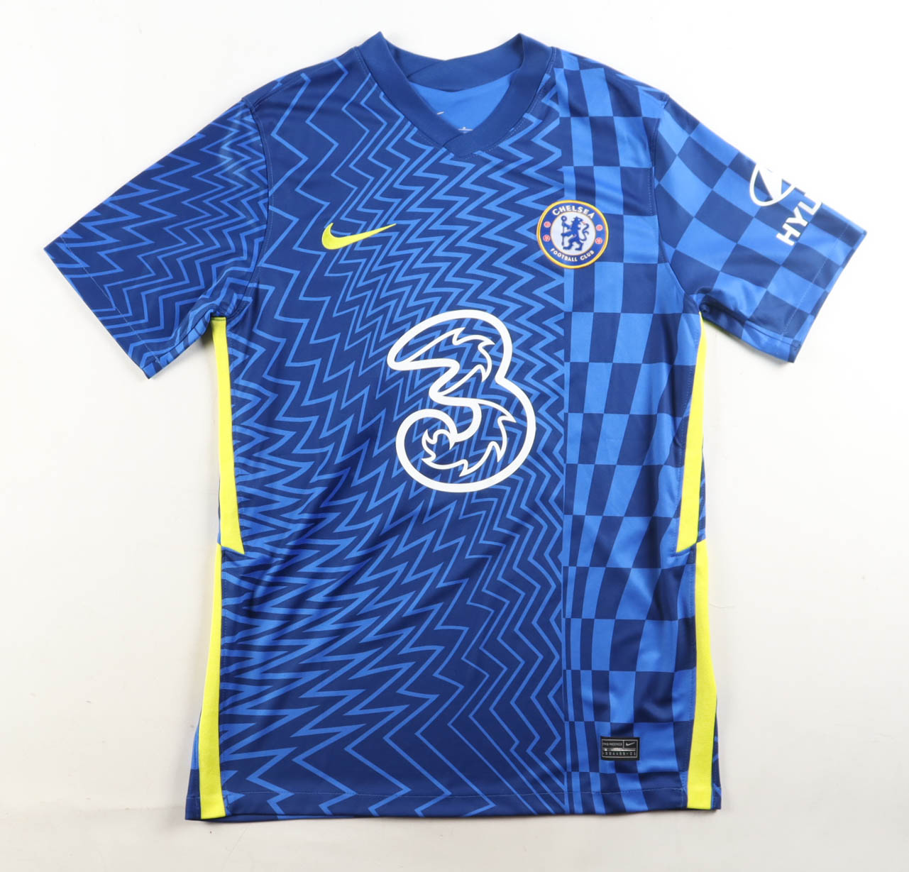 Mason Mount Signed Chelsea F.C. Nike Authentic Jersey (Beckett) at PristineAuction.com Mason Mount Signed Chelsea F.C. Nike Authentic Jersey (Beckett) at PristineAuction.com