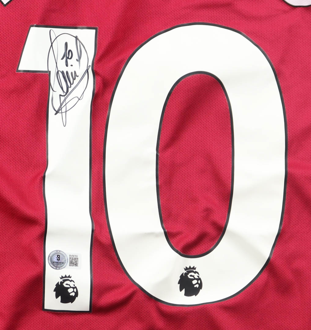 Paolo Di Canio Signed West Ham United F.C. Umbro Authentic Jersey (Beckett) at PristineAuction.com Paolo Di Canio Signed West Ham United F.C. Umbro Authentic Jersey (Beckett) at PristineAuction.com