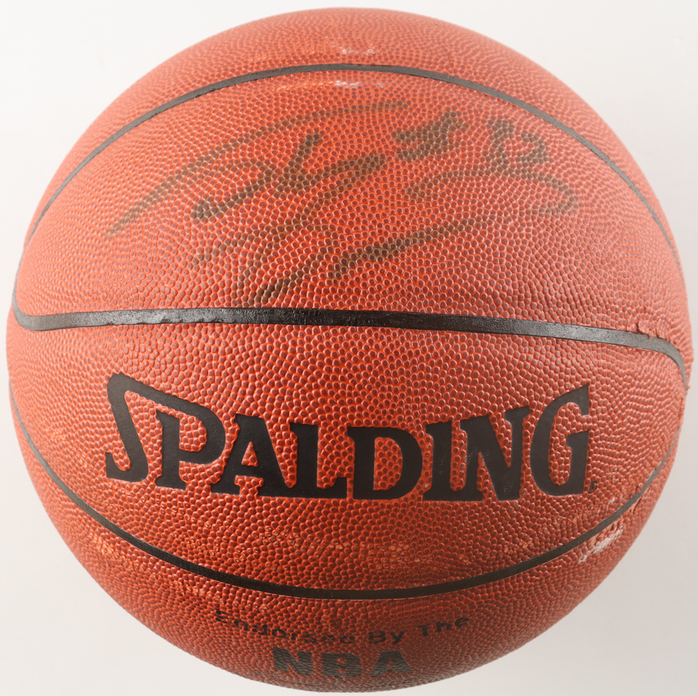 Shaquille O'Neal Signed NBA Basketball (Beckett) at PristineAuction.com Shaquille O'Neal Signed NBA Basketball (Beckett) at PristineAuction.com
