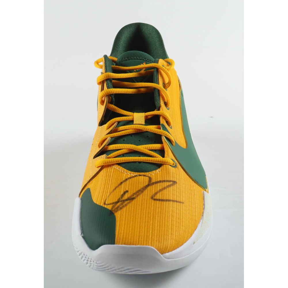 Giannis Antetokounmpo Signed Player Edition Basketball Shoe (Beckett) at PristineAuction.com