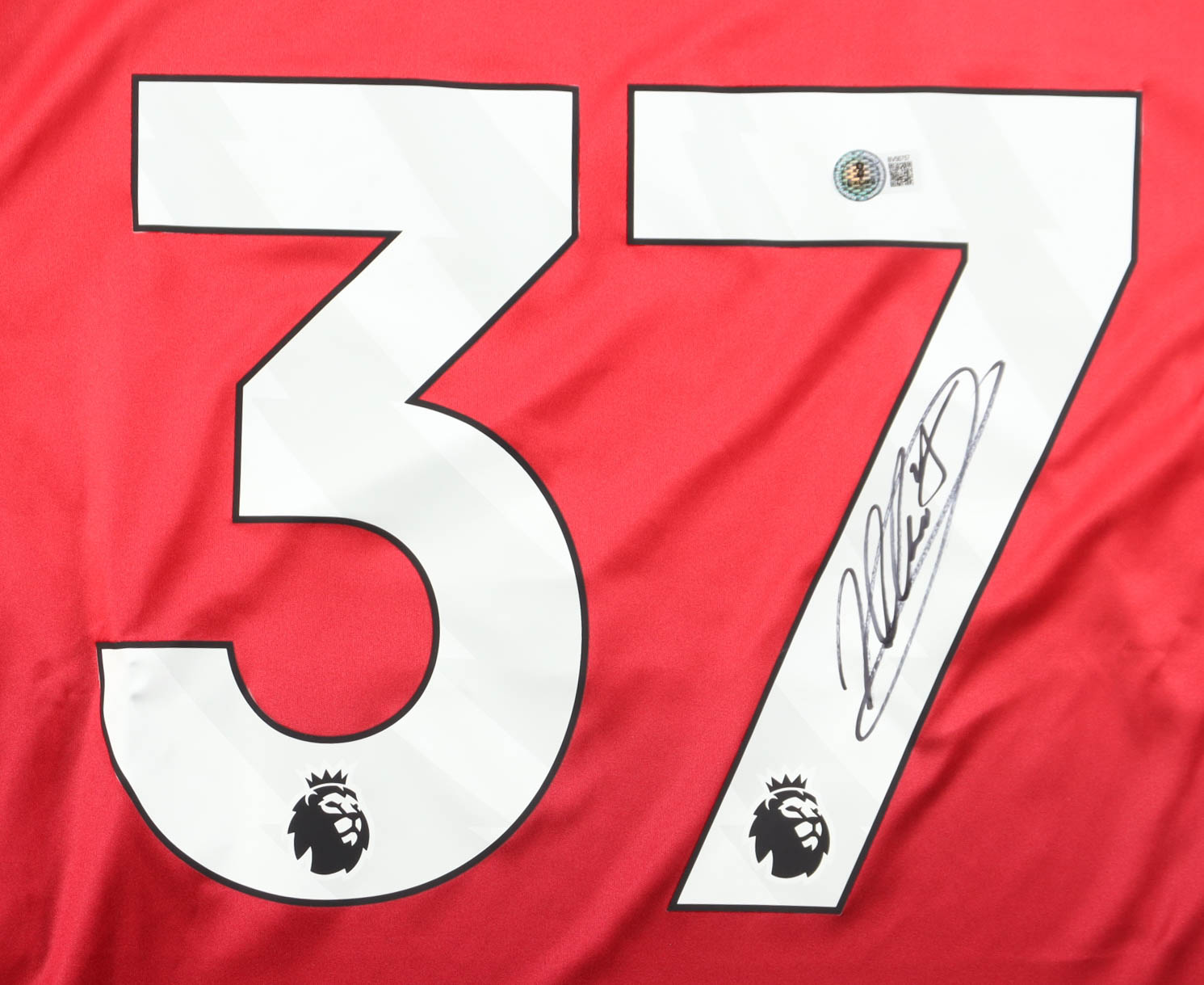 Kobbie Mainoo Signed Manchester United F.C. Adidas Authentic Jersey (Beckett) at PristineAuction.com Kobbie Mainoo Signed Manchester United F.C. Adidas Authentic Jersey (Beckett) at PristineAuction.com