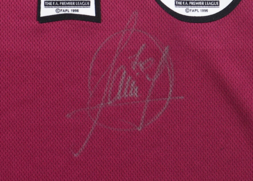 Paolo Di Canio Signed West Ham United F.C. Fila Authentic Jersey (Beckett) at PristineAuction.com Paolo Di Canio Signed West Ham United F.C. Fila Authentic Jersey (Beckett) at PristineAuction.com