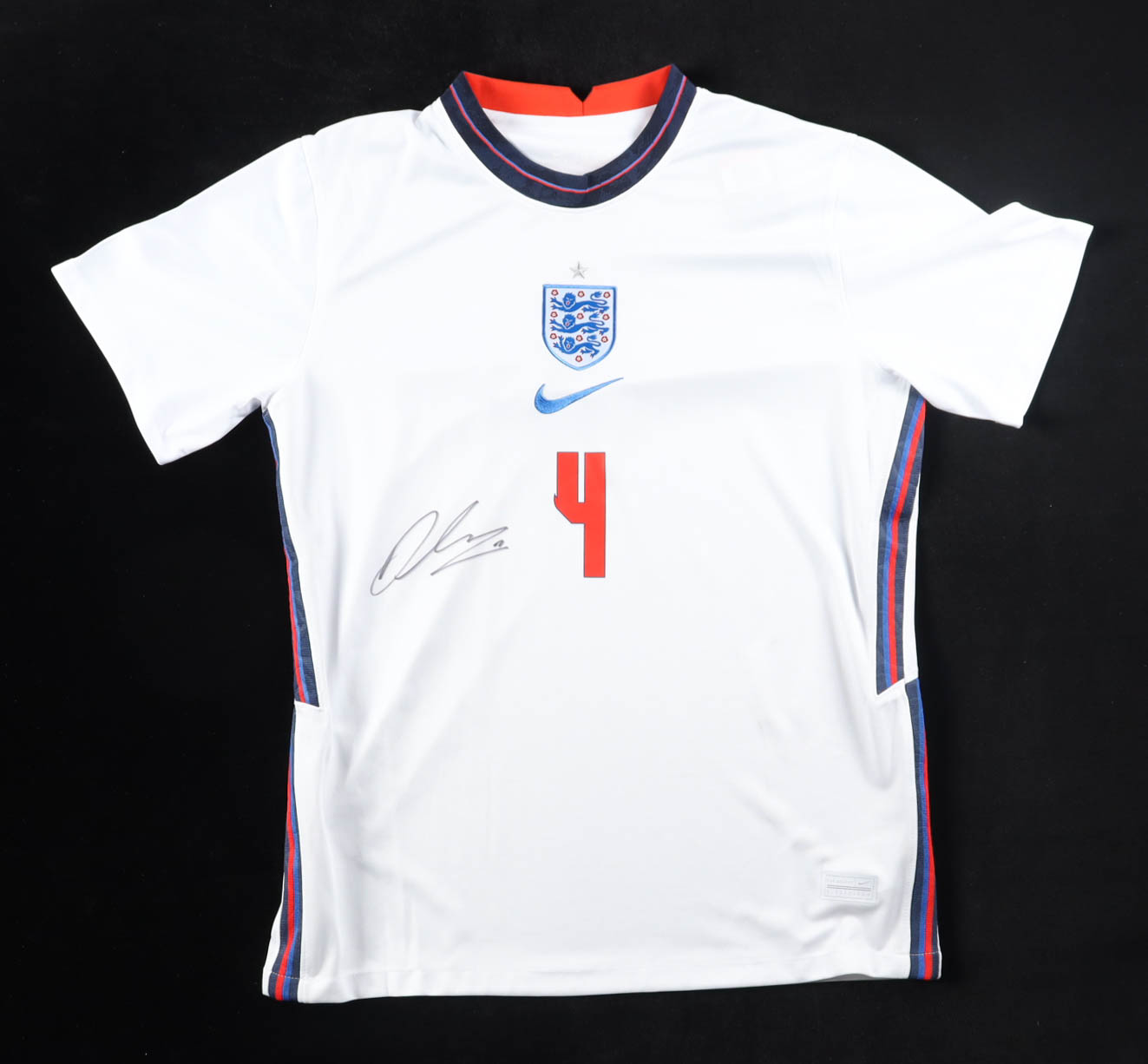Declan Rice Signed England National Football Team Nike Authentic Jersey (Beckett) at PristineAuction.com Declan Rice Signed England National Football Team Nike Authentic Jersey (Beckett) at PristineAuction.com