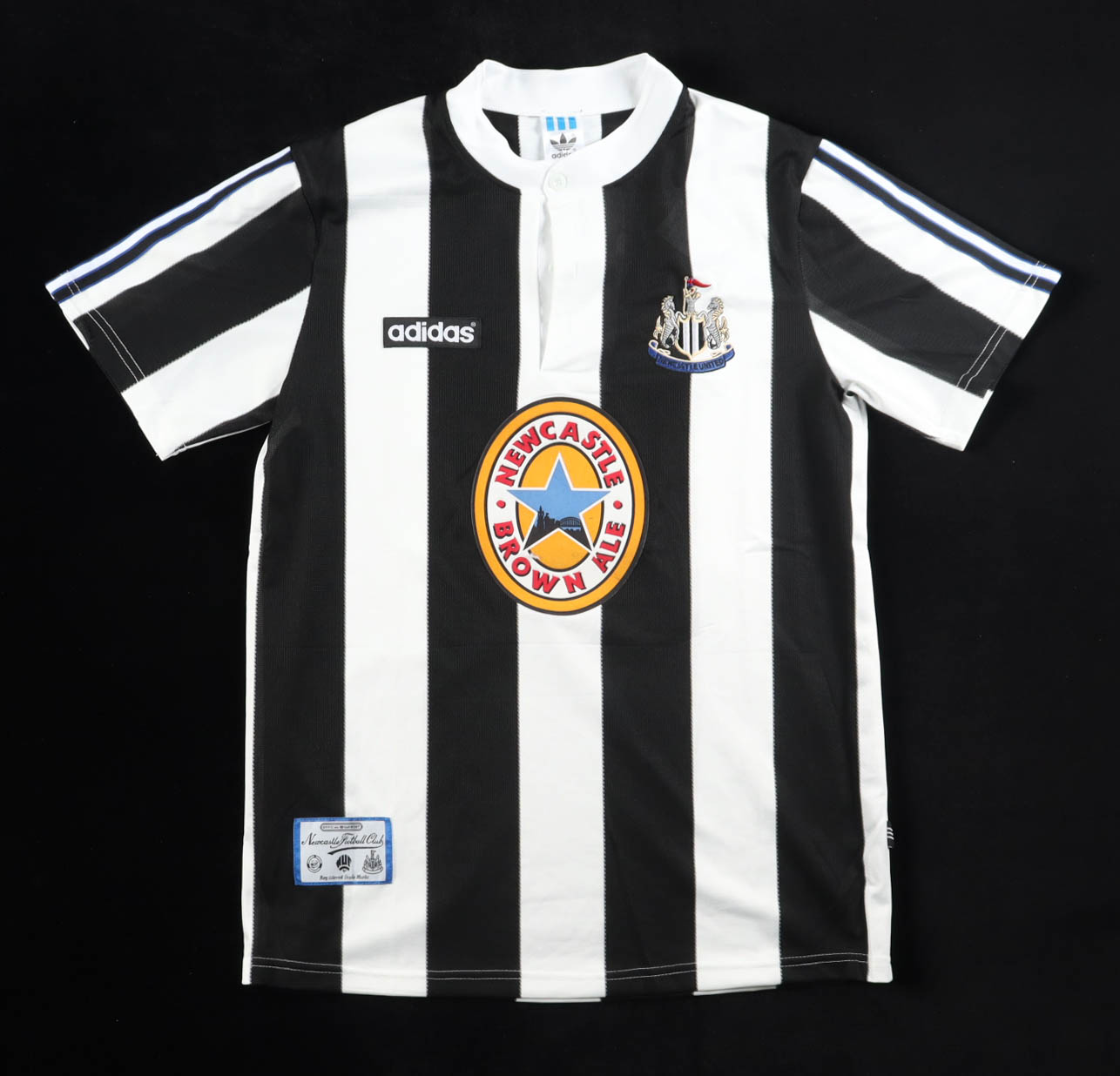 David Ginola Signed Newcastle United F.C. Adidas Authentic Jersey (Beckett) at PristineAuction.com David Ginola Signed Newcastle United F.C. Adidas Authentic Jersey (Beckett) at PristineAuction.com