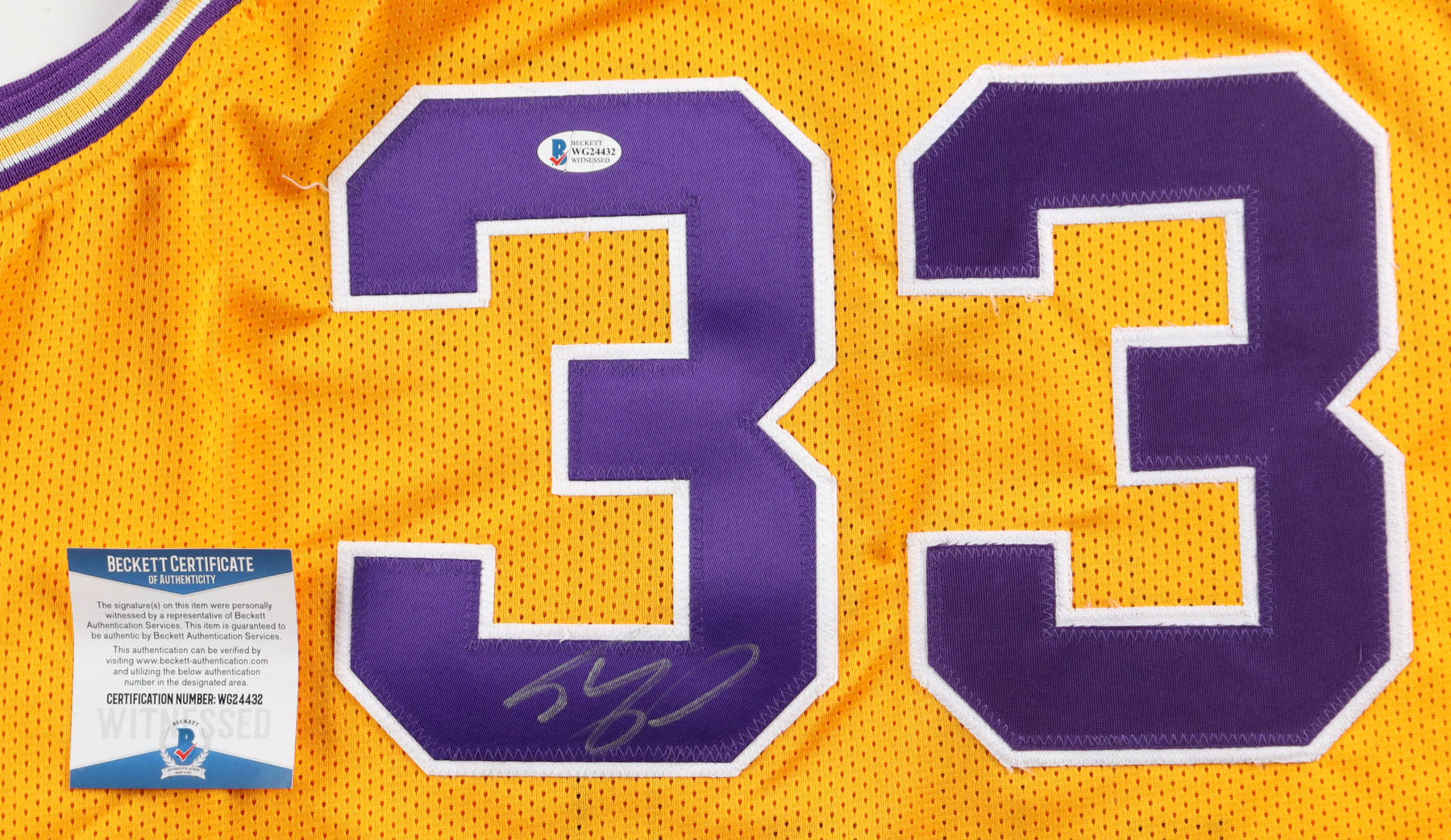 Shaquille O'Neal Signed Jersey (Beckett) at PristineAuction.com Shaquille O'Neal Signed Jersey (Beckett) at PristineAuction.com