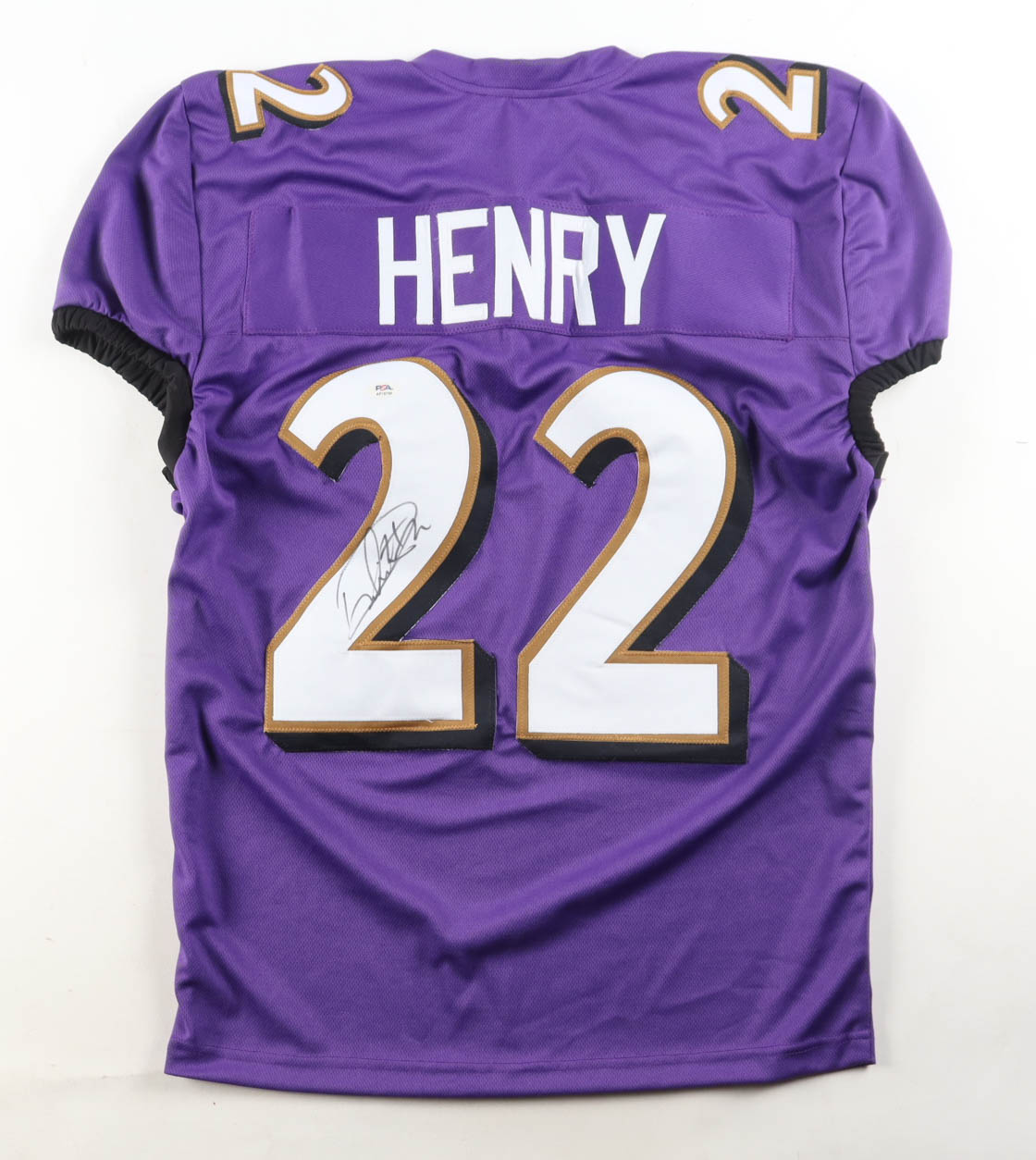 Derrick Henry Signed Jersey (PSA) at PristineAuction.com Derrick Henry Signed Jersey (PSA) at PristineAuction.com