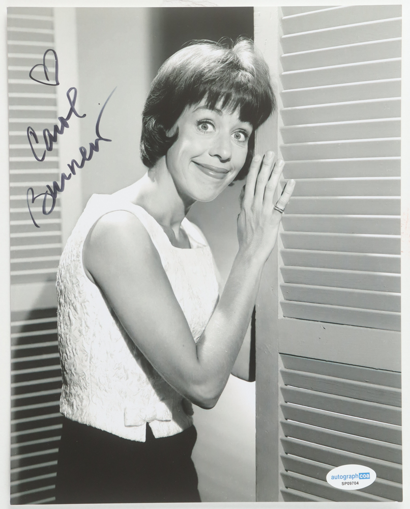 Carol Burnett Signed 8x10 Photo (ACOA) at PristineAuction.com Carol Burnett Signed 8x10 Photo (ACOA) at PristineAuction.com