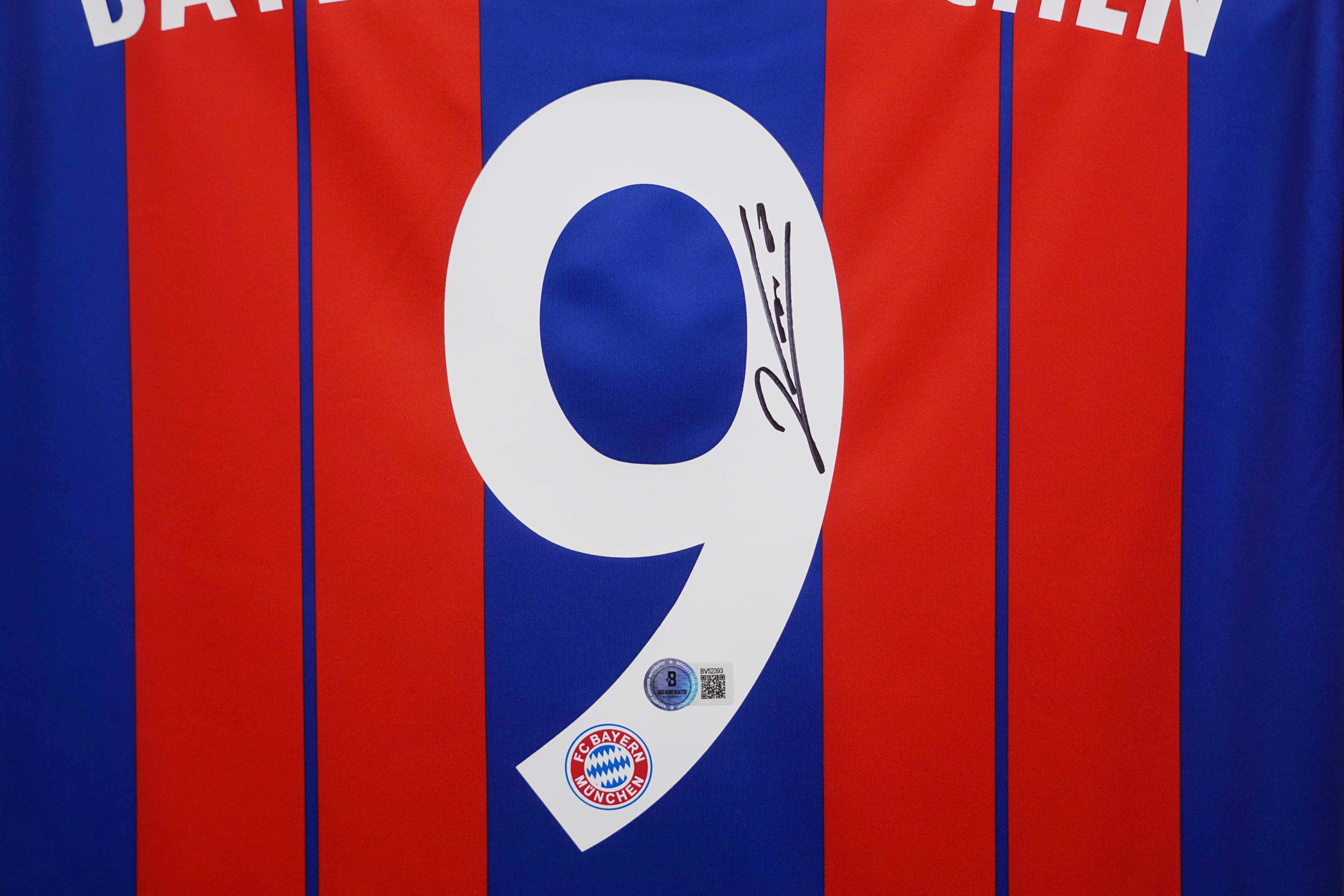 Robert Lewandowski Signed Bayern Munich Adidas Authentic Jersey (Beckett) at PristineAuction.com Robert Lewandowski Signed Bayern Munich Adidas Authentic Jersey (Beckett) at PristineAuction.com