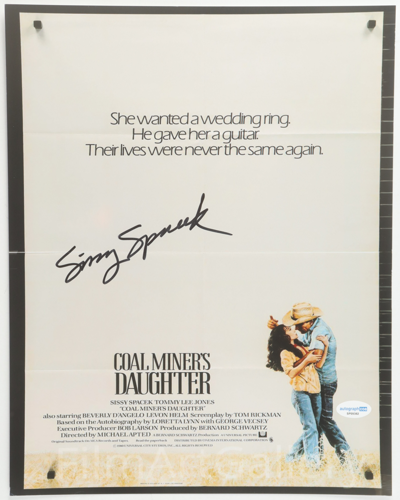 Sissy Spacek Signed "Coal Miner's Daughter" 11x14 Photo (ACOA) at PristineAuction.com Sissy Spacek Signed "Coal Miner's Daughter" 11x14 Photo (ACOA) at PristineAuction.com