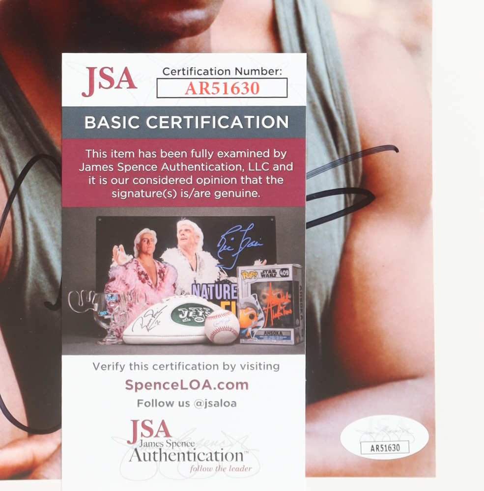 Carl Weathers Signed "Predator" 8x10 Photo (JSA) at PristineAuction.com Carl Weathers Signed "Predator" 8x10 Photo (JSA) at PristineAuction.com